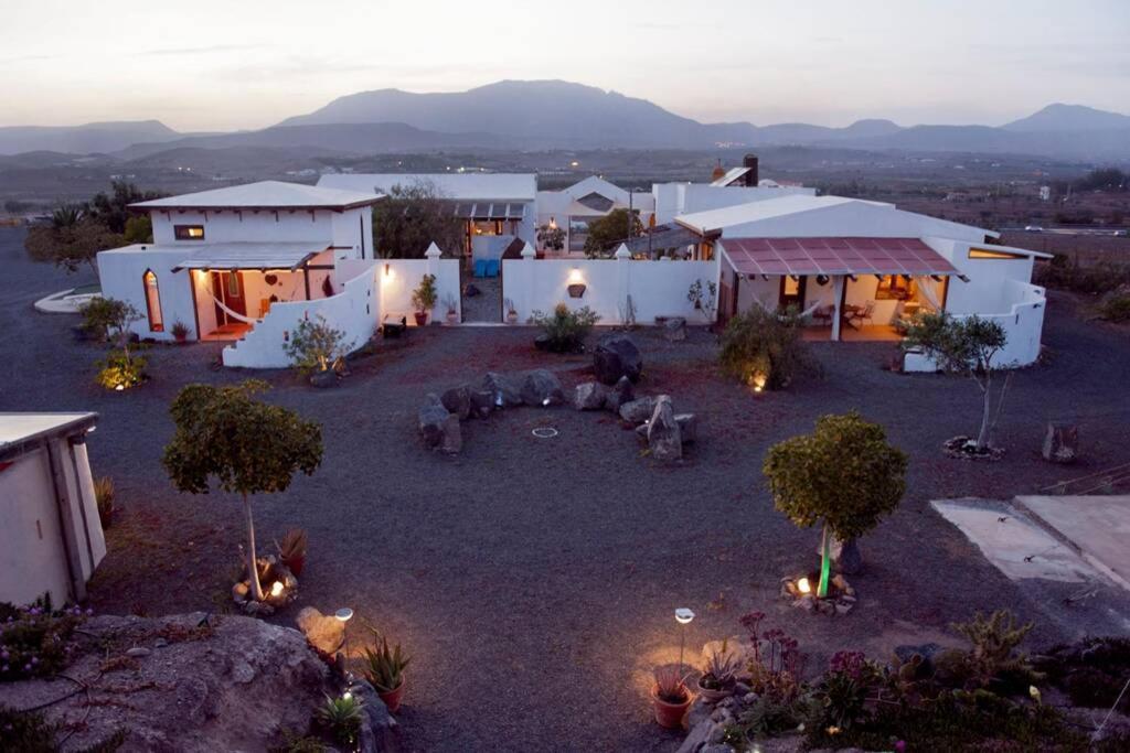 Romantica Fuego - Eco Retreat Finca Artis Tirma Tarajalejo Eksteriør billede