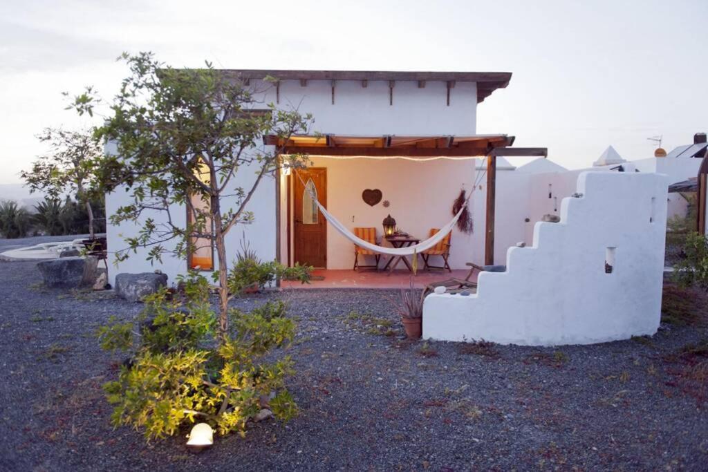 Romantica Fuego - Eco Retreat Finca Artis Tirma Tarajalejo Eksteriør billede